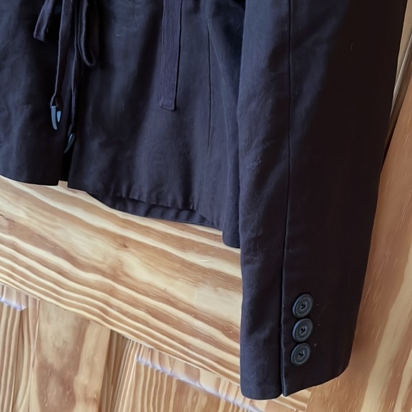 Cabi Blazer - Size 2. Style 525 - Picture 12 of 15